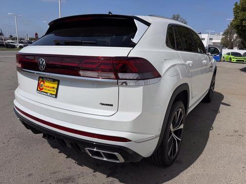 White Pearl 2026 Volkswagen Atlas Cross Sport 2.0T SEL Premium R-Line