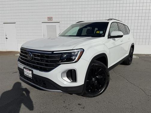 2025 Volkswagen Atlas 2.0T SE