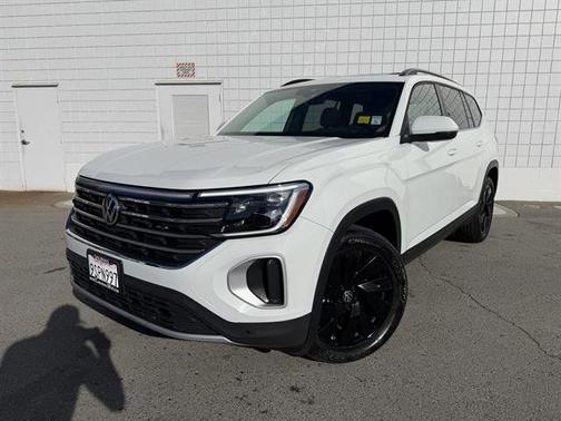 2025 Volkswagen Atlas 2.0T SE