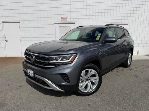 Platinum Gray Metallic 2022 Volkswagen Atlas 3.6L SE w/Technology