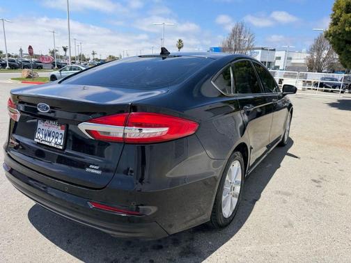 Black Metallic 2020 Ford Fusion Hybrid SE