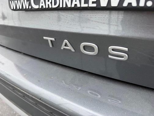 Platinum Gray Metallic 2024 Volkswagen Taos 1.5T S