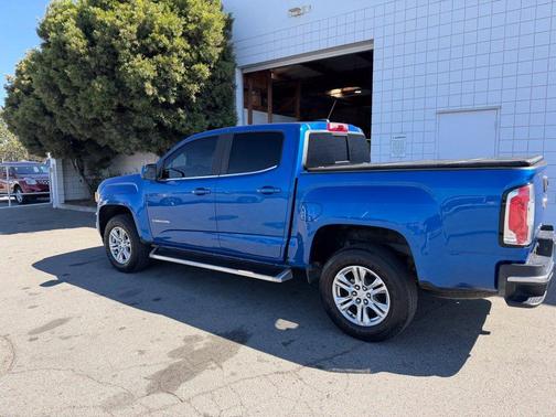 Marine Blue Metallic 2019 GMC Canyon SLE