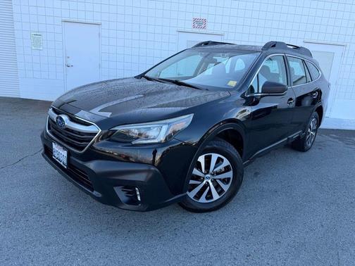 Crystal Black Silica 2022 Subaru Outback