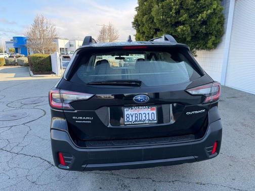 Crystal Black Silica 2022 Subaru Outback