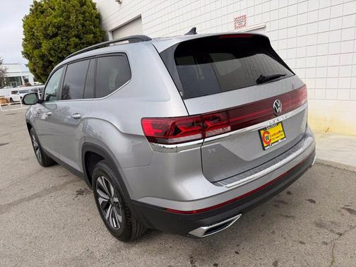 Silver Mist Metallic 2026 Volkswagen Atlas 2.0T SE