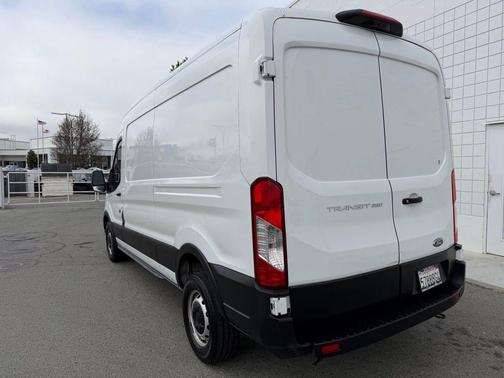 Oxford White 2023 Ford Transit-250 Base