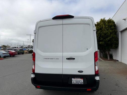 Oxford White 2023 Ford Transit-250 Base