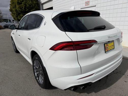 White 2024 Maserati Grecale GT