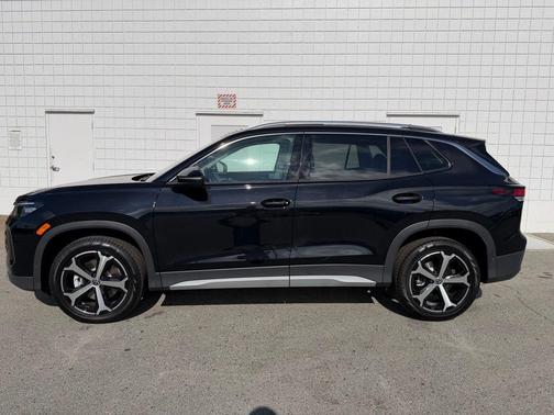 Deep Black Pearl Effect 2026 Volkswagen Tiguan 2.0T SE