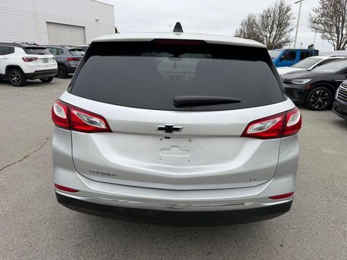 Silver Ice Metallic 2020 Chevrolet Equinox 2LT