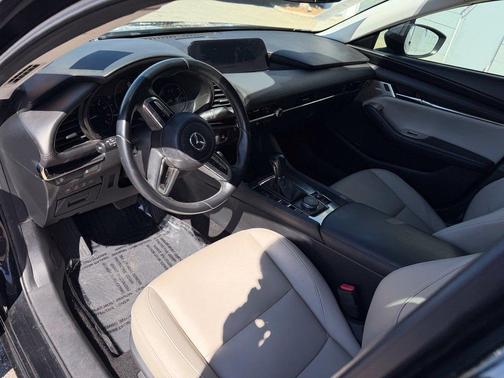 Jet Black Mica 2019 Mazda Mazda3 FWD w/Preferred Package