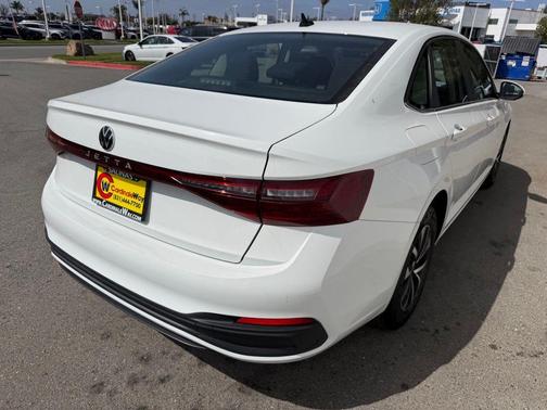 White 2027 Volkswagen Jetta 1.5T S