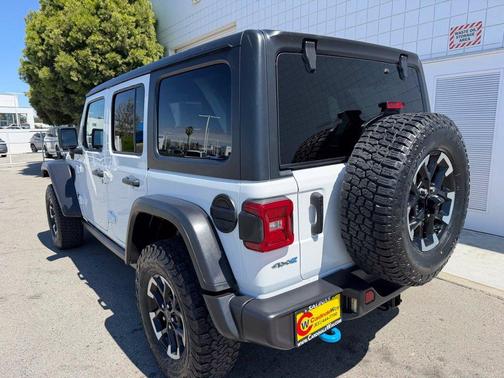 Bright White Clearcoat 2024 Jeep Wrangler 4xe Rubicon