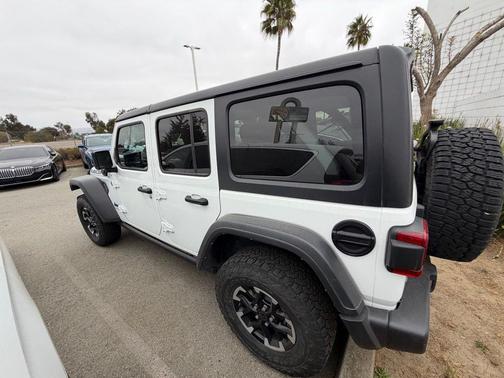 Bright White Clearcoat 2024 Jeep Wrangler 4xe Rubicon
