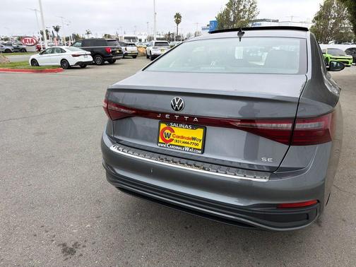Platinum 2027 Volkswagen Jetta 1.5T SE