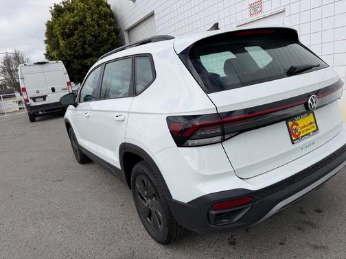 Pure White 2026 Volkswagen Taos 1.5T S