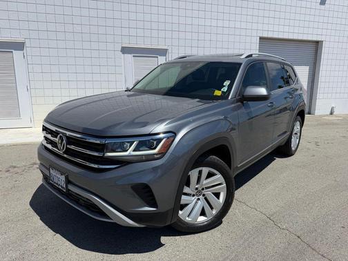 Platinum Gray Metallic 2021 Volkswagen Atlas 3.6 V6 SEL