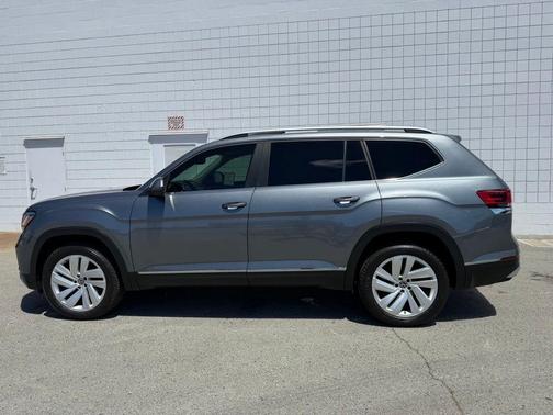 Platinum Gray Metallic 2021 Volkswagen Atlas 3.6 V6 SEL