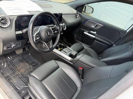 White 2022 Mercedes-Benz GLA 250 Base
