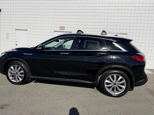 Black Obsidian 2022 INFINITI QX50 ESSENTIAL