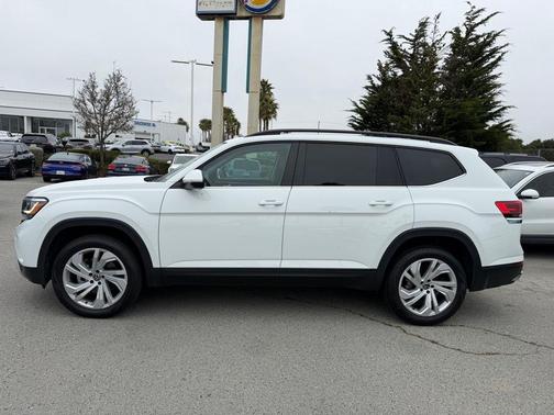 Pure White 2023 Volkswagen Atlas 3.6L SE w/Technology