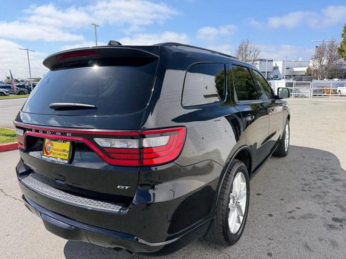 Black Clearcoat 2024 Dodge Durango GT