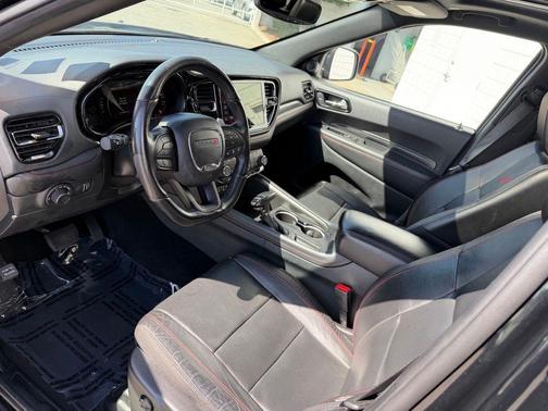 Black Clearcoat 2024 Dodge Durango GT