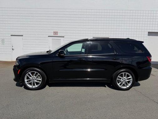 Black Clearcoat 2024 Dodge Durango GT