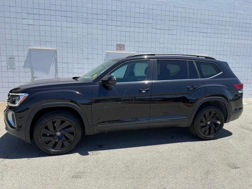 Black 2026 Volkswagen Atlas 2.0T SE W/TECHNOLOGY