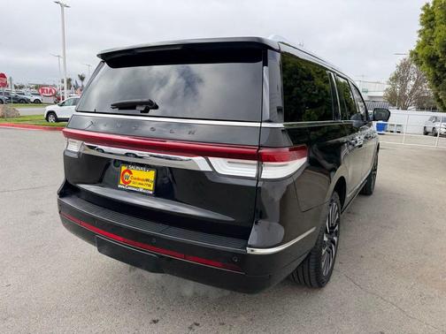 Black Metallic 2022 Lincoln Navigator L Black Label