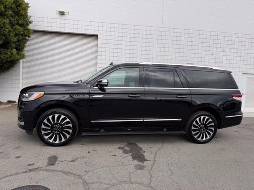 Black Metallic 2022 Lincoln Navigator L Black Label