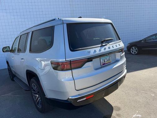 Silver 2024 Jeep Wagoneer Series II