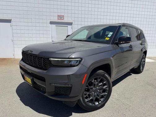 Gray Metallic 2025 Jeep Grand Cherokee L Summit