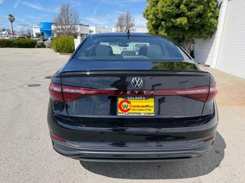 Deep Black Pearl Effect 2026 Volkswagen Jetta 1.5T Sport