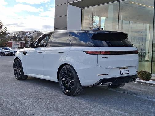 2026 Land Rover Range Rover Sport HSE