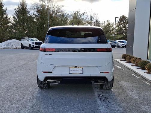 2026 Land Rover Range Rover Sport HSE