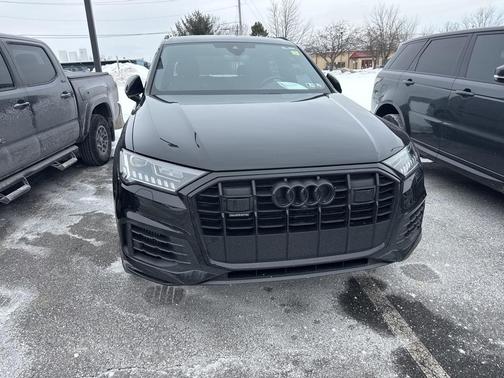 2023 Audi Q7 55 Premium