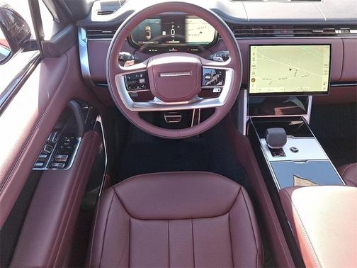 2025 Land Rover Range Rover P530 SE