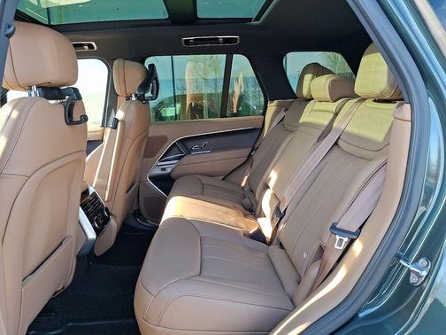 Belgravia Green 2026 Land Rover Range Rover P400 SE