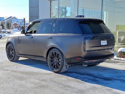 2026 Land Rover Range Rover P530 SE
