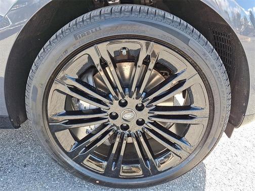 2025 Land Rover Range Rover P530 SE
