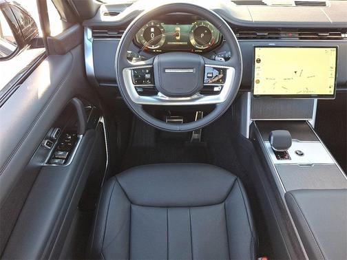 2025 Land Rover Range Rover P530 SE 7 Seat
