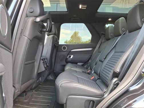 2025 Land Rover Discovery P360 Dynamic SE