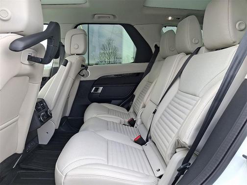 2026 Land Rover Discovery S