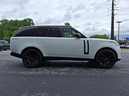 2025 Land Rover Range Rover P400 SE