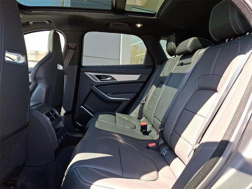 2026 Jaguar F-PACE P250 R-Dynamic S