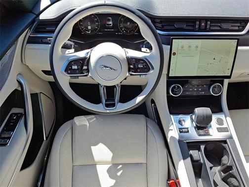 2025 Jaguar F-PACE P250 R-Dynamic S