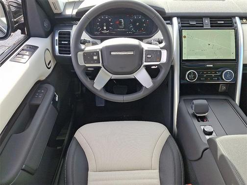 2025 Land Rover Discovery P300 S