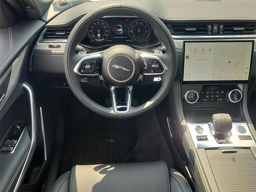 2025 Jaguar F-PACE P250 R-Dynamic S